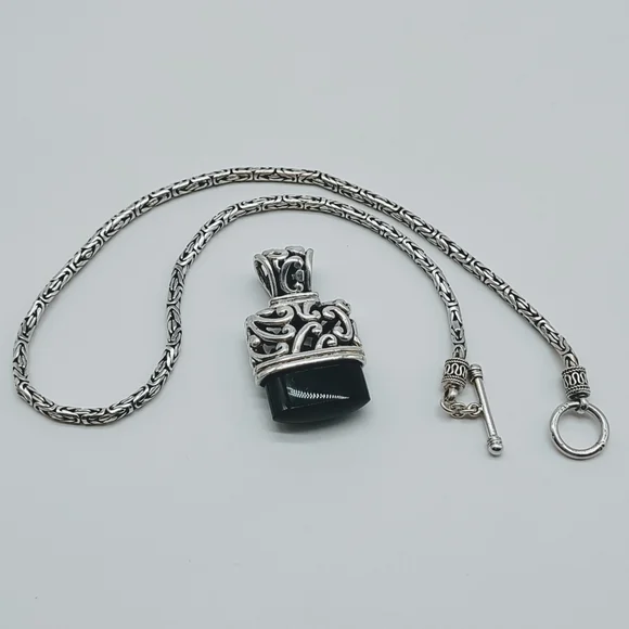 Vintage Sterling Silver Byzantine Chain Black Onyx Pendant Necklace